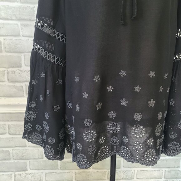 Indigo Soul Black Eyelet Bell Sleeve Blouse Long Sleeve Plus 2X Whimseygoth - Picture 9 of 9